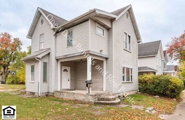 733 3rd St photos photos