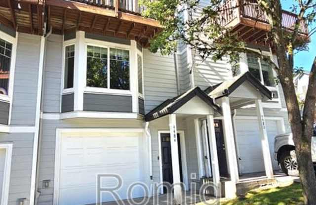 4484 Northeast Nicholson Loop Gallery 1