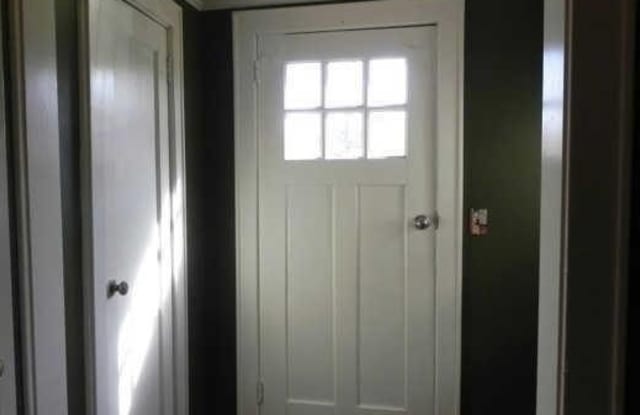 494 Old Country Road Gallery 2