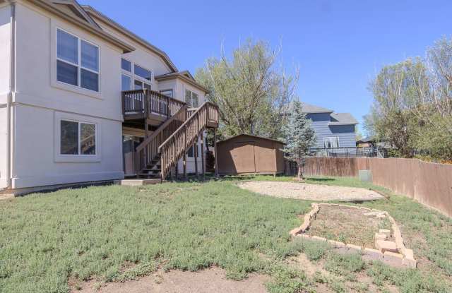Fantastic, updated- 4 bedroom near base! Gallery 3