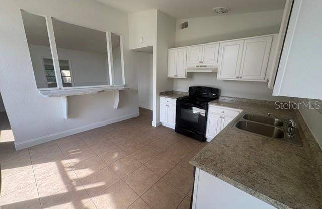 14804 N Boulevard Gallery 2