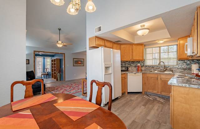 ATTRACTIVE  & AFFORDABLE 2 BEDROOM HOME W/COMMUNITY POOL Gallery 4