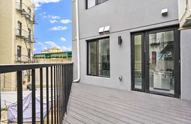 1497 Myrtle Avenue Gallery 2