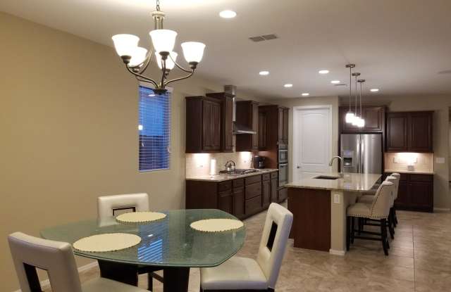 27490 W MOHAWK Lane Gallery 3