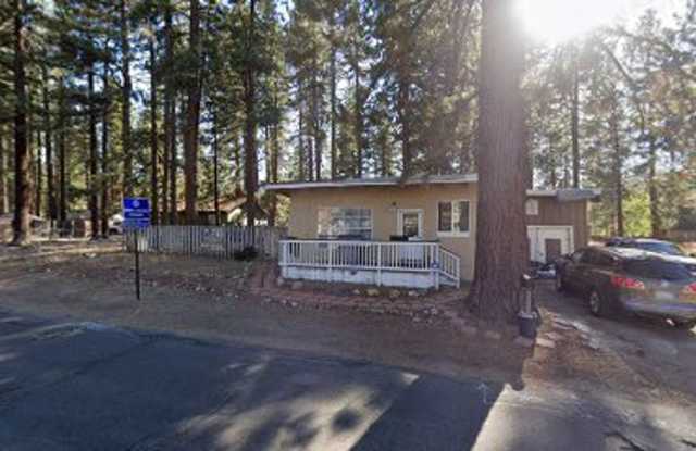 2Bd home close to Bijou school! Call for availability today! photos photos