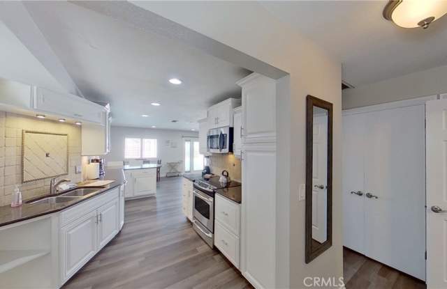 6912 San Bernardo Circle Gallery 4