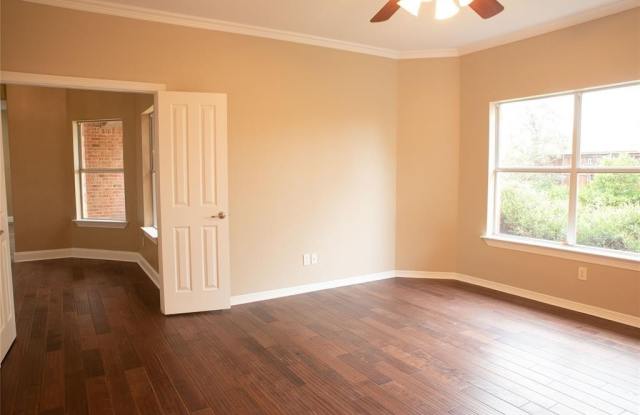 401 Pecan Hollow Drive Gallery 3