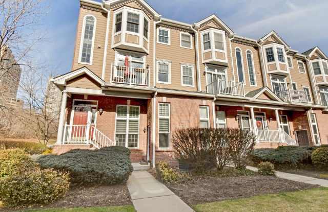 314 MIDLAND CT Gallery 2