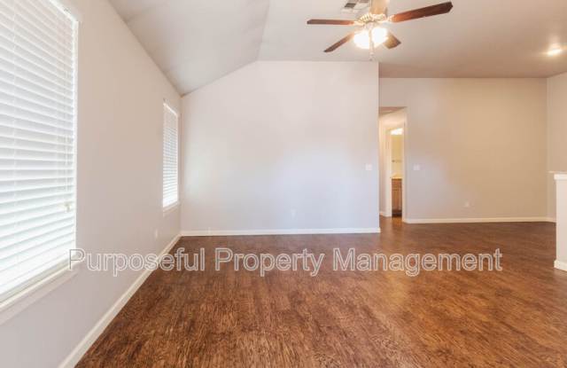 4329 Edinburg Way Gallery 3