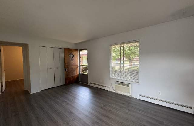 4083 Hazel Avenue Gallery 3