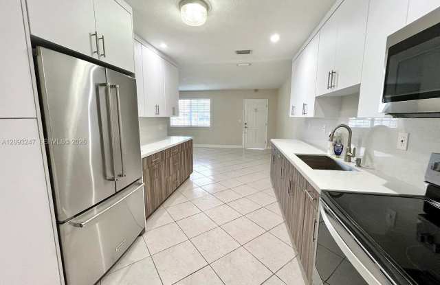 1175 West 33rd Place Gallery 4