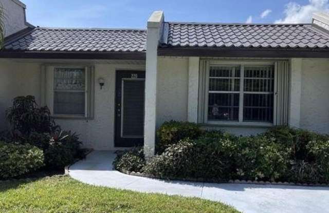 220 Lake Constance Drive photos photos