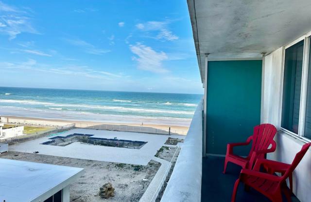 Furnished Oceanview 1 Bed, 1 Bath Condo – Available Now! Gallery 1