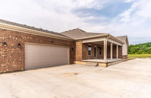 160 Garden Gate Drive - 160 Garden Gate Drive, Berea, KY 40403