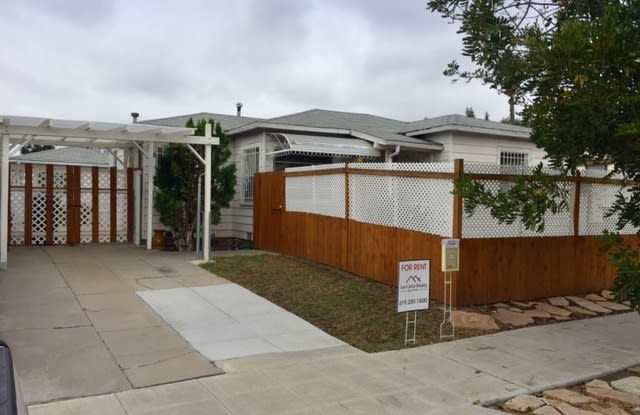 2 bedroom 1 bath house for rent in Talmadge! photos photos