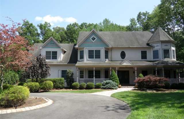 765 Colonial Road photos photos