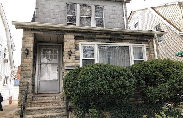 173-32 82 Avenue - 173-32 82nd Avenue, Queens, NY 11439