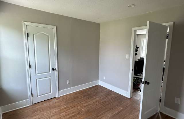 176 Bristol Street - 176 Bristol Street, Hartford County, CT 06489