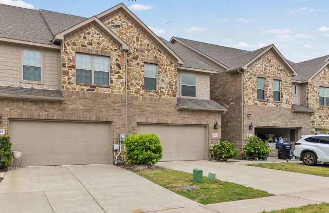 Beautiful 3-Bedroom Townhome with 2-Car Garage in Greenville! photos photos