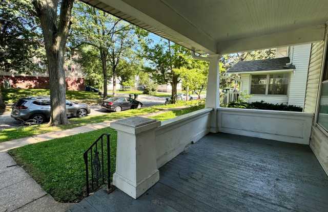 $2,200 | 3 Bedroom, 2 Bathroom House | Cat Friendly* | Available for August 1st, 2027 Move In! Gallery 4