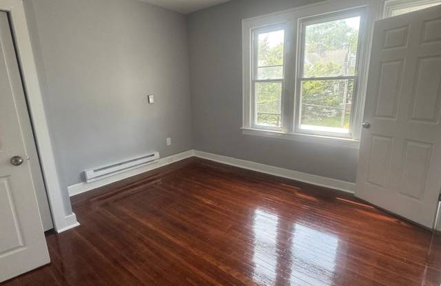 355 Sherman Avenue - 2 photos photos