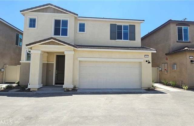 2093 Bergamot Street photos photos