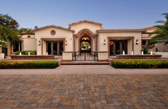 5401 E Mockingbird Lane Gallery 2