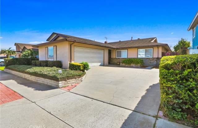 4880 Hazelnut Ave - 4880 Hazelnut Avenue, Seal Beach, CA 90740