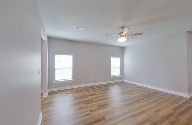 13772 Willowmore Dr Gallery 2