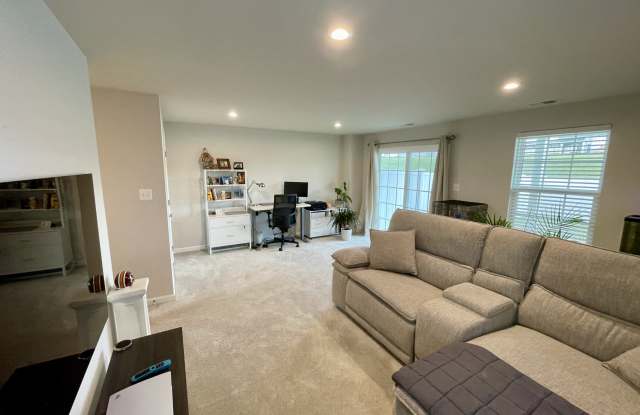114 Dripping Spring Drive Gallery 4