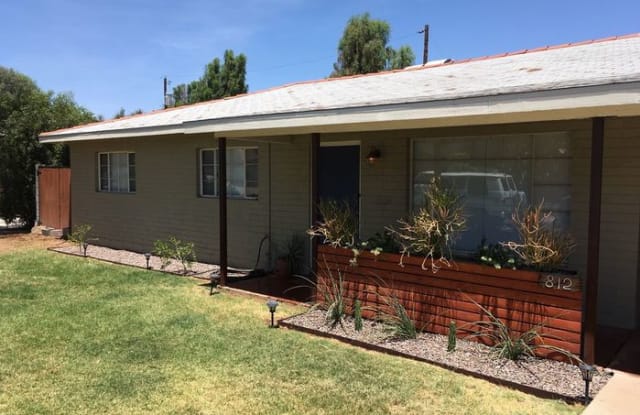 812 West McLellan Boulevard - 812 West Mclellan Boulevard, Phoenix, AZ 85013