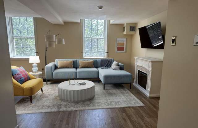 196 Water Street Gallery 1