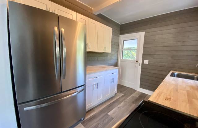 215 Ronnoc Lane - 2-E photos photos