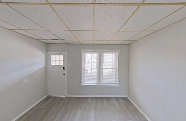 Spacious 4-Bedroom Rowhome in Chester — Fresh Updates Throughout Gallery 4