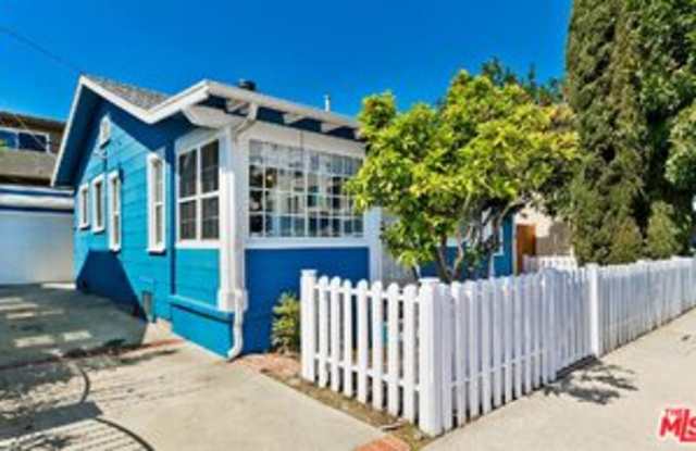 3819 Goldwyn Terrace Gallery 1