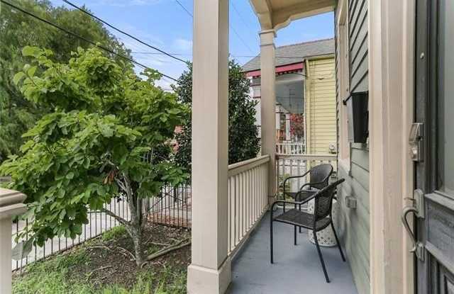 3213 ANNUNCIATION Street Gallery 3