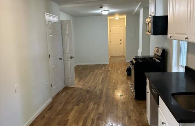 506 East Broadway St. photos photos