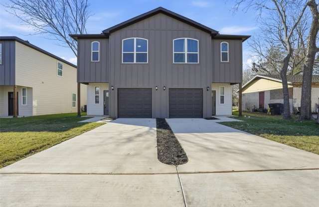 303 Eastland Street photos photos