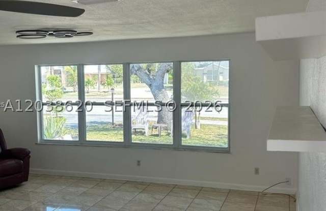 4020 Country Club Gallery 2