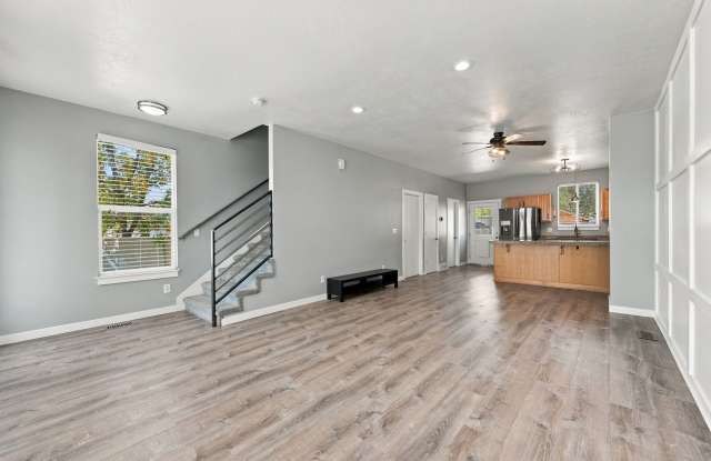 MODERN BROWNSTONE LIVING, SPACE & LOCATION ALL IN ONE! Gallery 1
