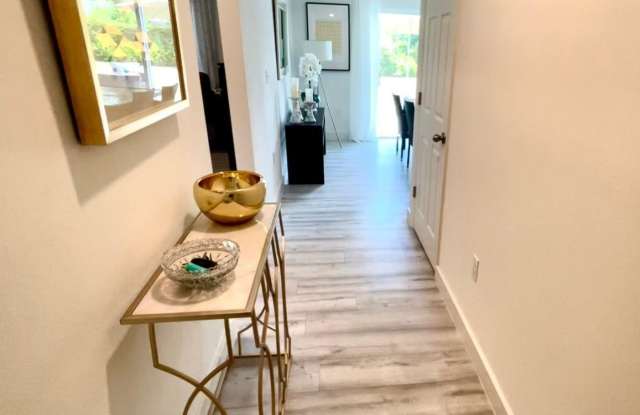 1348 SE BAYHARBOR Street Gallery 3