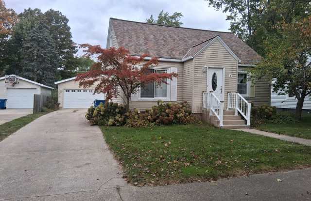 3 bed 2 bath home in Grand Haven Gallery 3