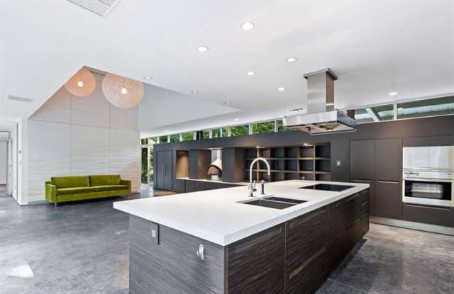 2987 Northside Drive NW Gallery 3