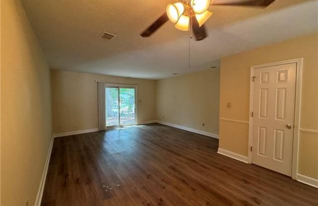 5902 King Charles Court Gallery 4