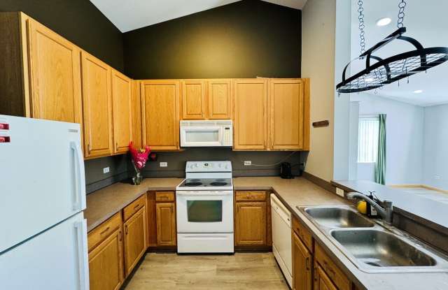 2123 Silverstone Drive Gallery 2