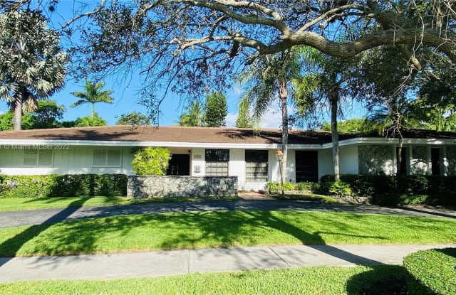 11700 SW 72nd Ave - 11700 Southwest 72nd Avenue, Pinecrest, FL 33156