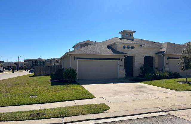 3 bed/3 bath in South College Station Available for IMMEDIATE MOVE IN! - 1753 Heath Drive, College Station, TX 77845