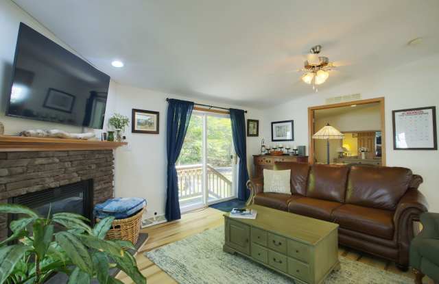 FURNISHED WINTER SEASONAL - Privacy in Campton NH - $2100/mo- available Dec 1! Gallery 1