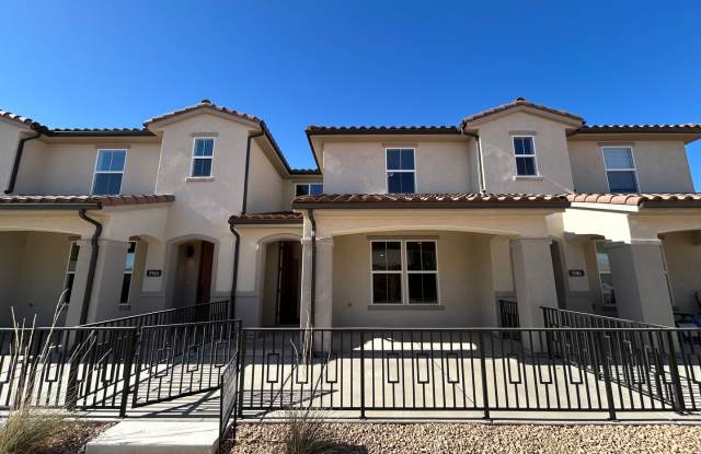 Newer Townhome for rent in Desert Color photos photos