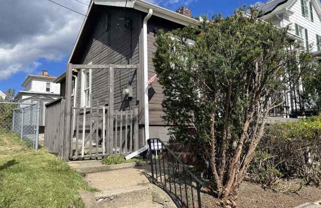 512 Lacock Street Gallery 2